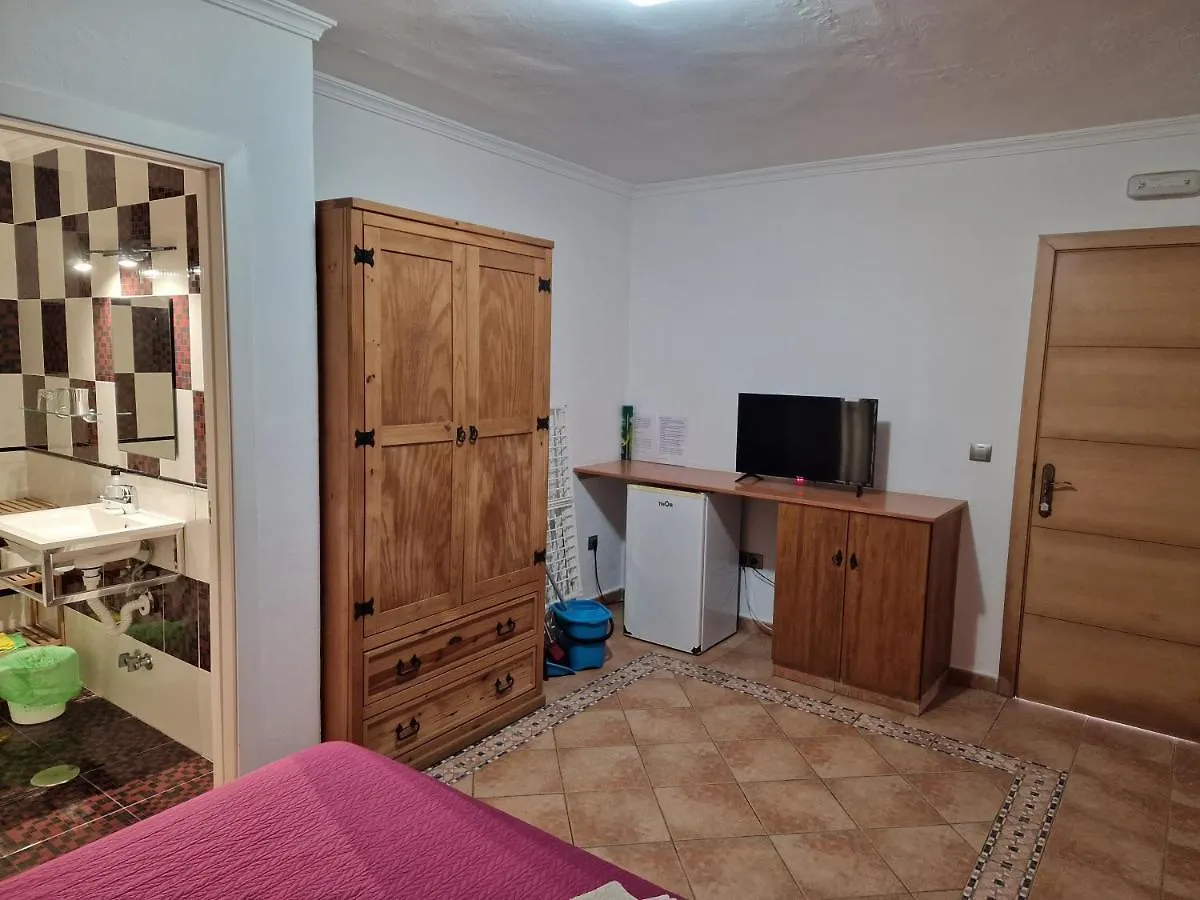 Habitaciones Miramar Bolonia Pensión